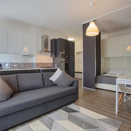 San Siro'S Lights Apartment Milan Bagian luar foto